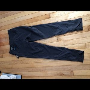 ⭐️New Victoria’s Sport leggings⭐️